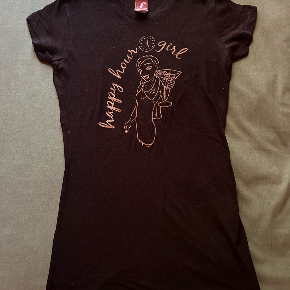 Happy Hour Girl 🍸🍸🍸T Shirt